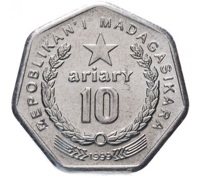  Монета 10 ариари 1999 Мадагаскар, фото 2 
